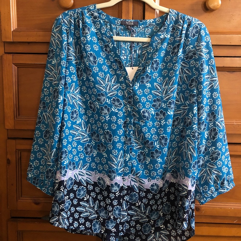 NYDJ Pintuck Top NWT